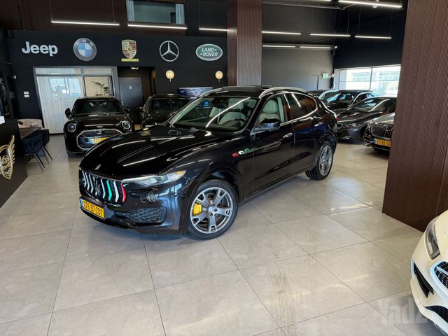 מודעת רכב מזראטי לבנטה