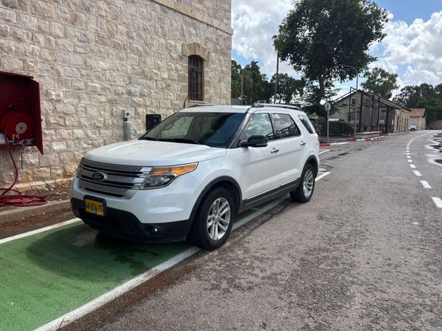 מודעת רכב פורד אקספלורר