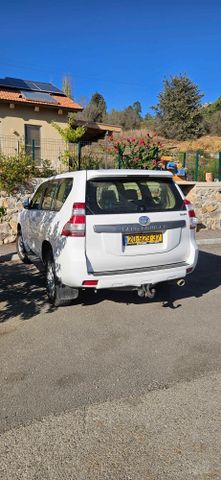 טויוטה לנד קרוזר