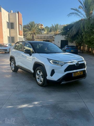 טויוטה RAV4