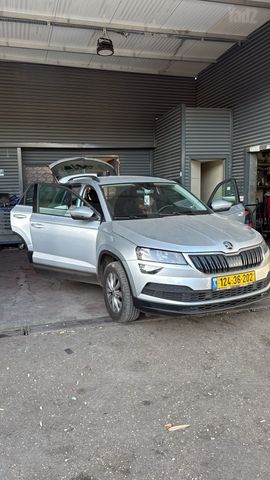 מודעת רכב סקודה קארוק