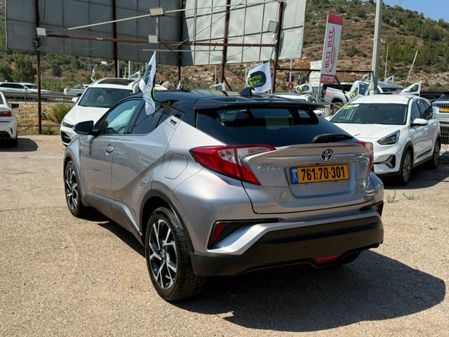 טויוטה C-HR