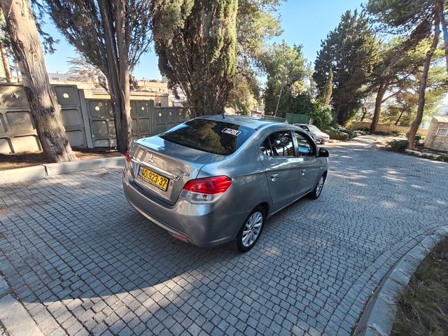 מיצובישי אטראז'