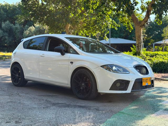 מודעת רכב סיאט לאון