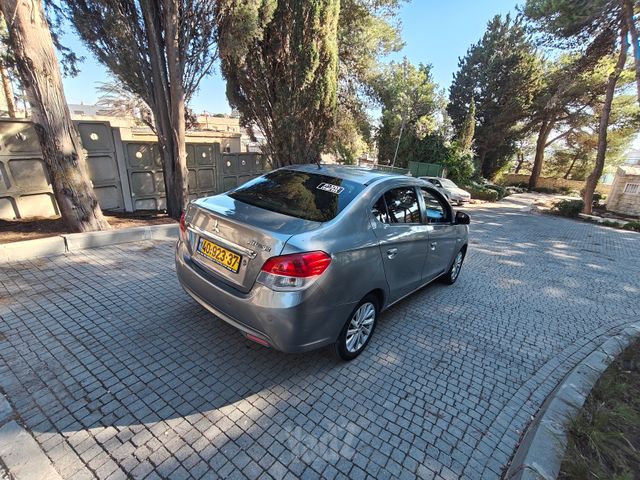 מיצובישי אטראז'