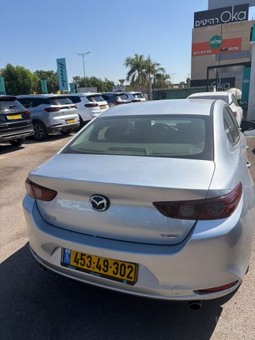 מאזדה 3