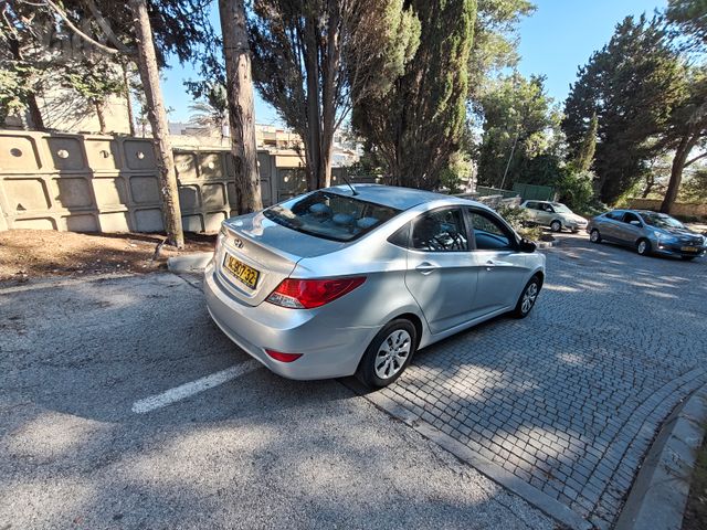 יונדאי אקסנט i25