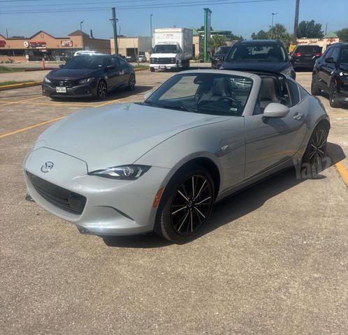 מודעת רכב מאזדה MX-5