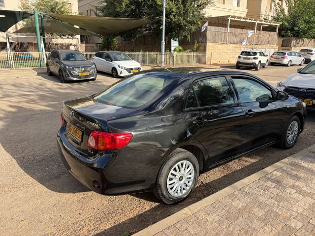 טויוטה קורולה