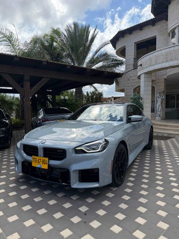 ב מ וו M2