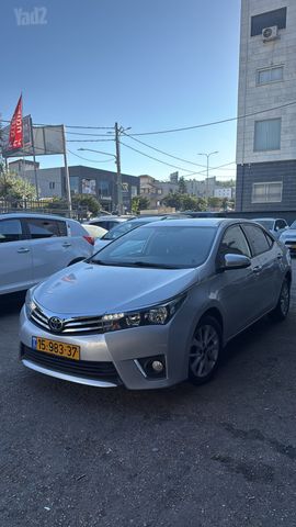 טויוטה קורולה
