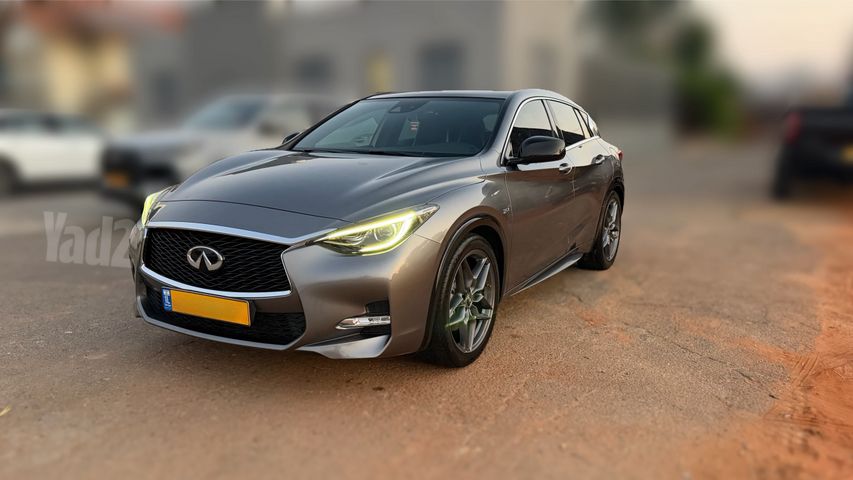 אינפיניטי Q30