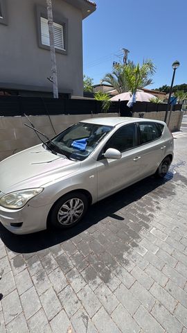יונדאי i30