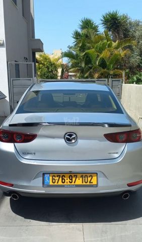 מודעת רכב מאזדה 3