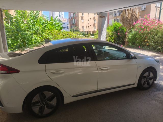 יונדאי איוניק