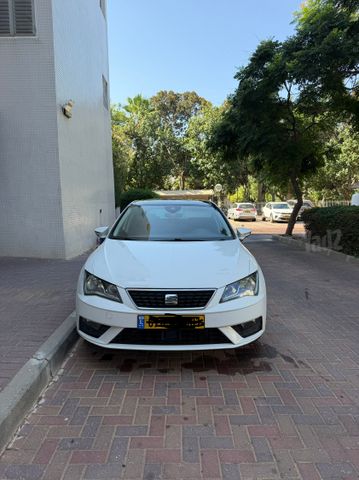 סיאט לאון
