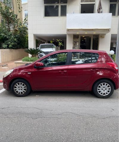 מודעת רכב יונדאי i20