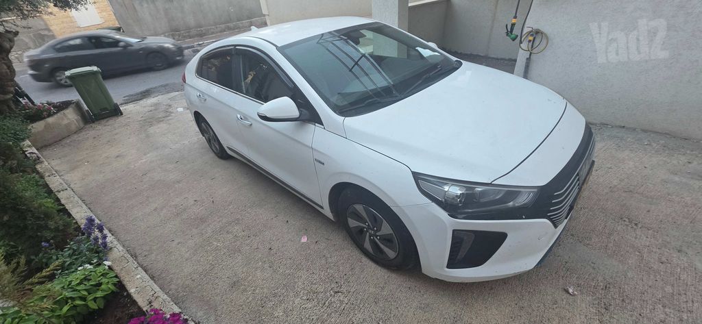 יונדאי איוניק