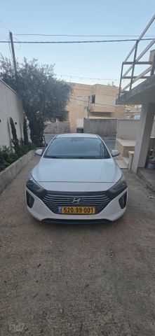 יונדאי איוניק