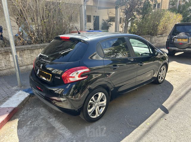 פיג'ו 208