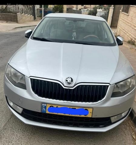 סקודה אוקטביה
