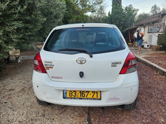 טויוטה יאריס