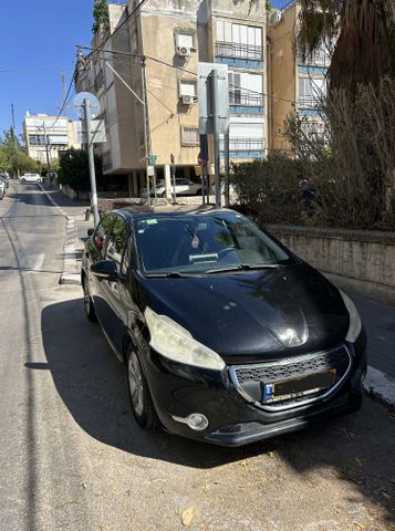 פיג'ו 208