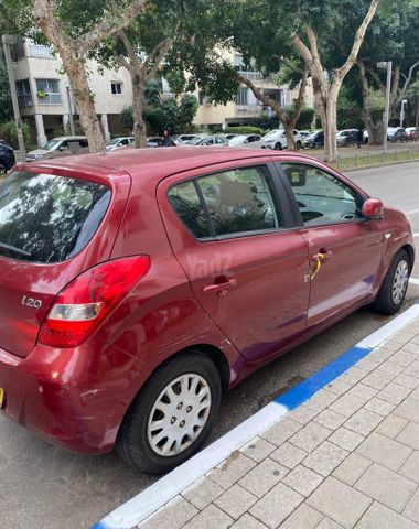 יונדאי i20