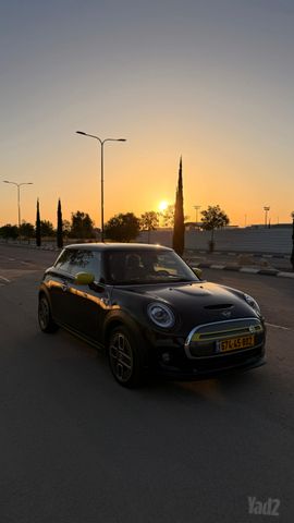 מיני קופר SE (חשמלית)
