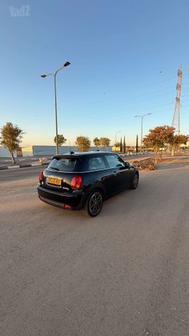 מיני קופר SE (חשמלית)