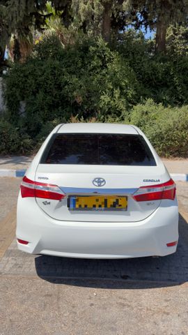 טויוטה קורולה