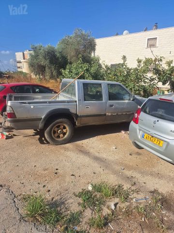 איפון 4X4 LS אוט׳ 3.1 (109 כ״ס)