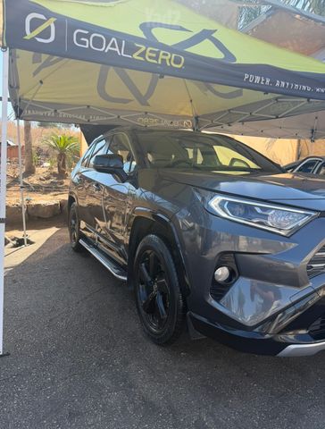 טויוטה RAV4