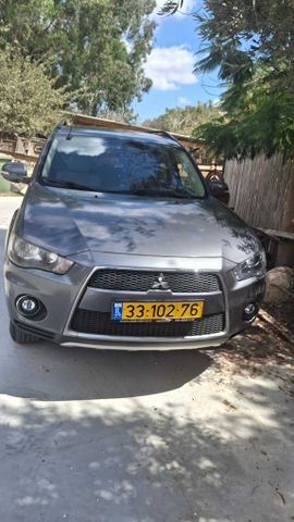 מיצובישי אאוטלנדר