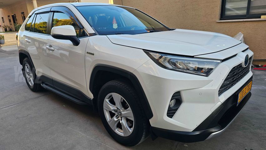 טויוטה RAV4