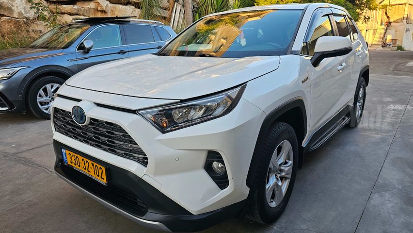 מודעת רכב טויוטה RAV4