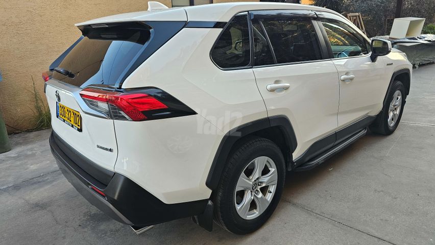 טויוטה RAV4