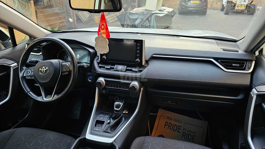 טויוטה RAV4