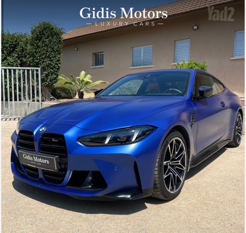 ב מ וו M4