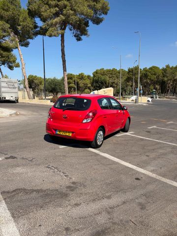 יונדאי i20