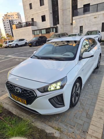 יונדאי איוניק