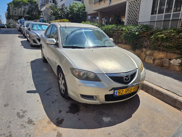 מאזדה 3