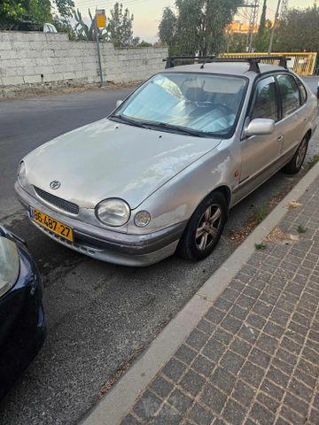 טויוטה קורולה