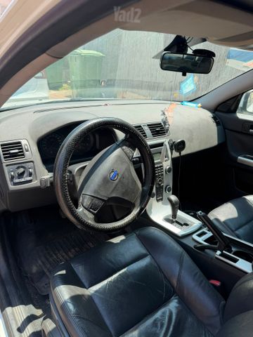 וולוו S40