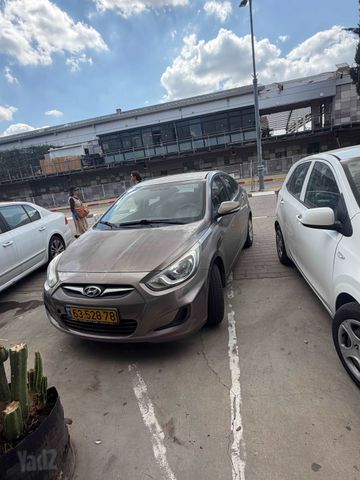 יונדאי אקסנט i25