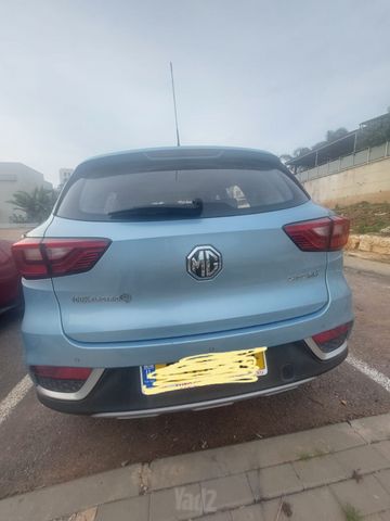 אם ג'י ZS
