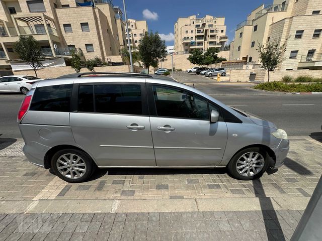 מודעת רכב מאזדה 5