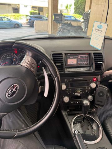 סובארו B4/לגאסי
