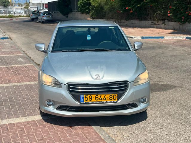 פיג'ו 301