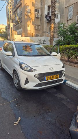 יונדאי i10